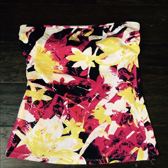 Strapless top
