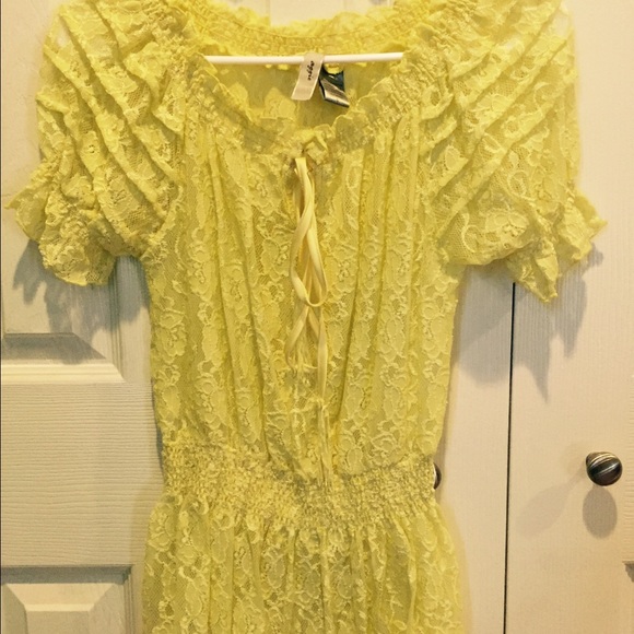 Lace short sleeve top