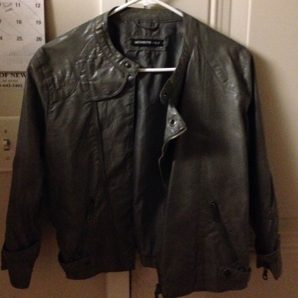 Members only - Picture 4 of 4