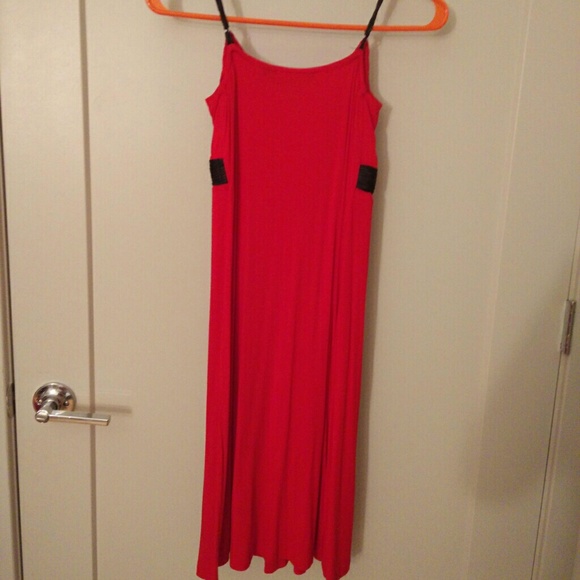 Black and red AND dress - Picture 2 of 2