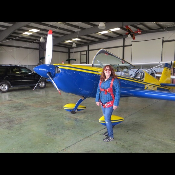 Meet your Posher, Danielle - Picture 2 of 4