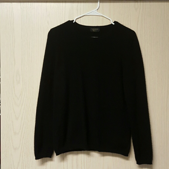 Black cashmere sweater