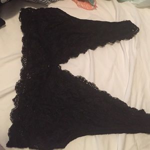 Black lace bra top. Lined cups. V back. Sexy!