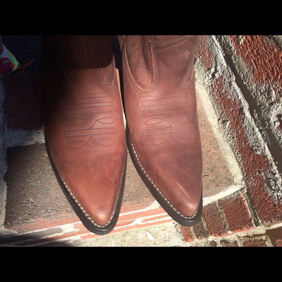 Cowgirl boots- size 7 narrow - Picture 2 of 6