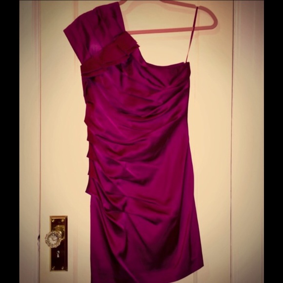 EXPRESS one shoulder fuchsia dress - Picture 2 of 2