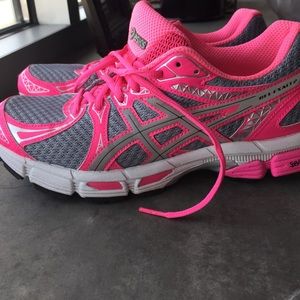 Size 8 hot pink asics sneakers