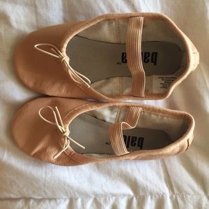 SOLD//Tan Full Sole Ballet Shoe