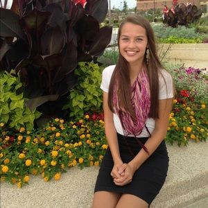 Meet your Posher, Helena