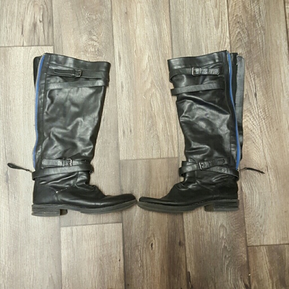 Black boots