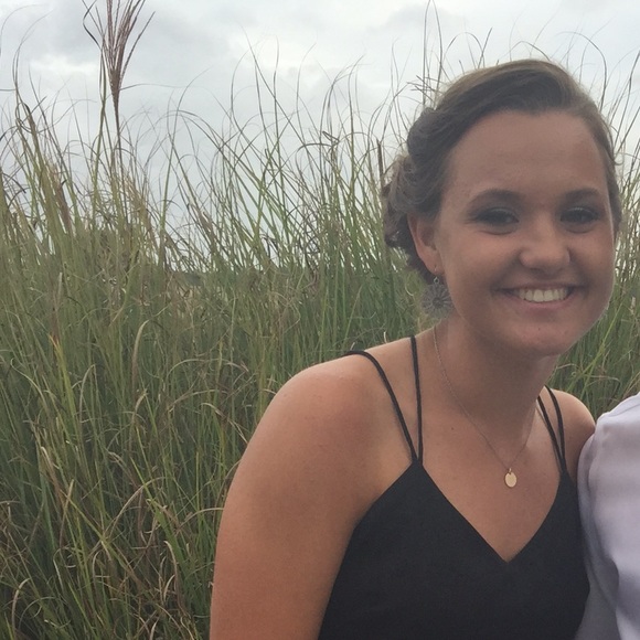 Meet your Posher, Stephanie
