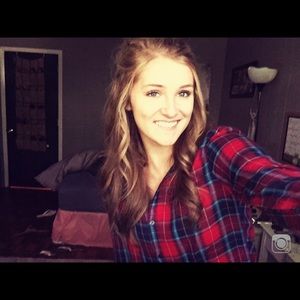 Meet your Posher, Brenna