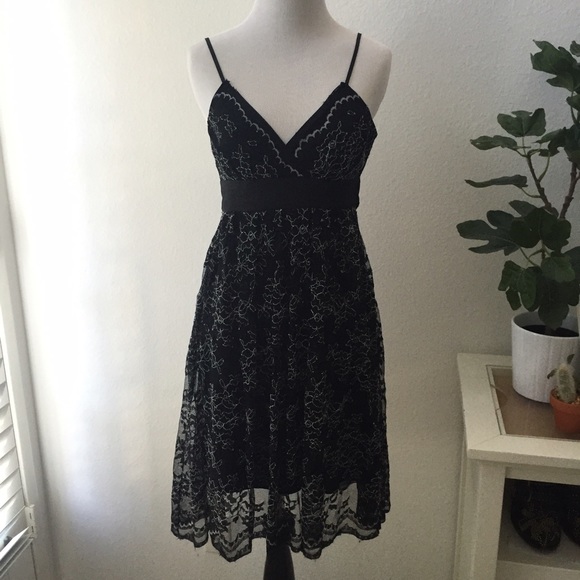 Dresses & Skirts - Black lace dress