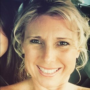 Meet your Posher, Robyn