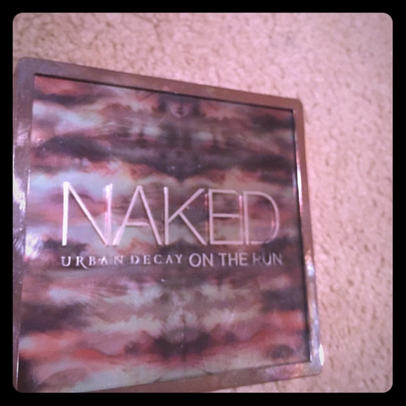 URBAN DECAY**** On The Run pallet unused!!!