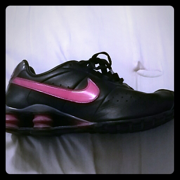 Nike Shox pink and black