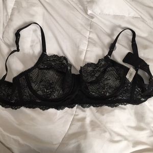 Beautiful lace sheer black bra NEVER WORN NWT