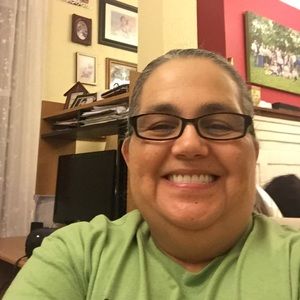 Meet your Posher, Estefania