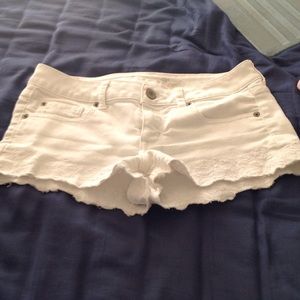 American eagle white demon shorts with floral trim