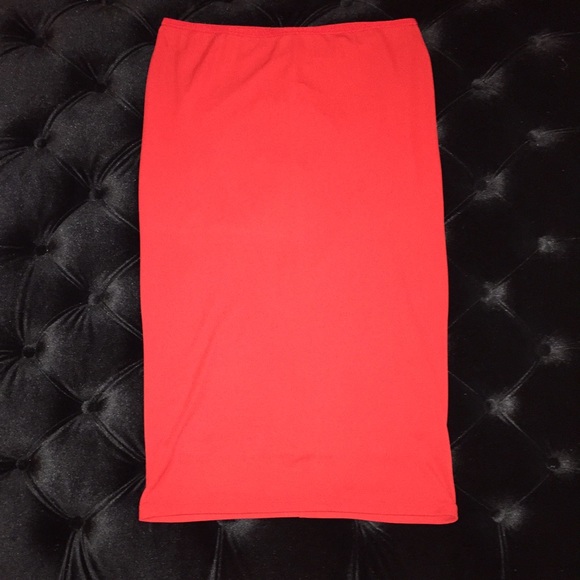 🌹Red midi skirt