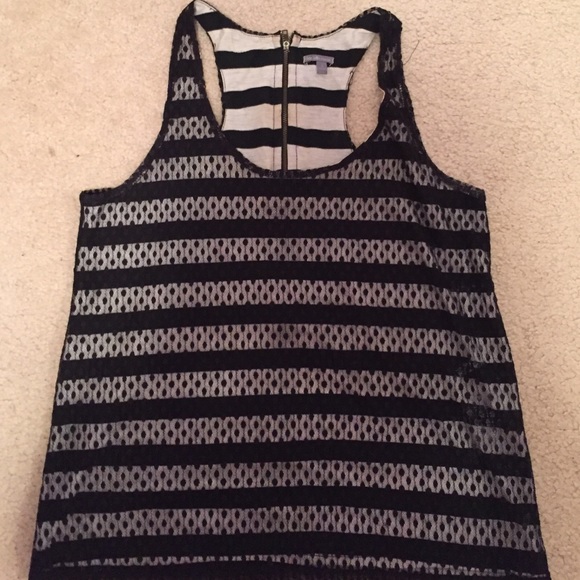 Black and cream top - Picture 2 of 4