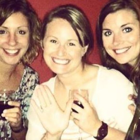 Meet your Posher, Laura - Picture 1 of 1