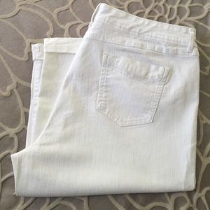 Capris - white, size 18