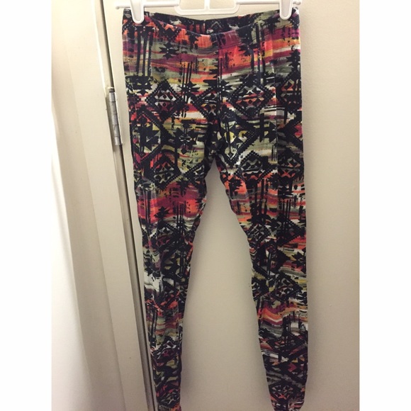 Tribal Printed Leggings! ❤️