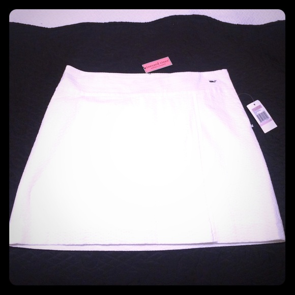 Vineyard Vines white seersucker skirt