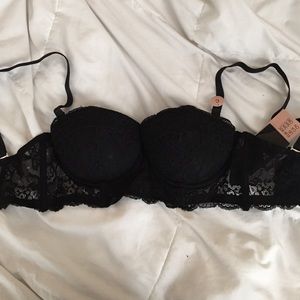 NWT H&M bra w/ removable padding & straps