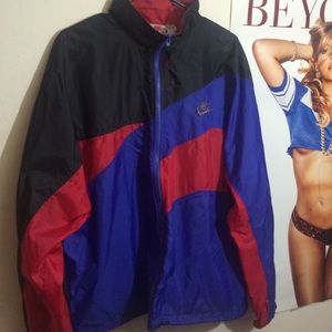 Retro Nike Windbreaker
