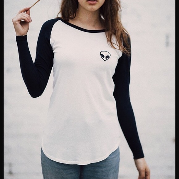Nwt Brandy Melville alien baseball tee