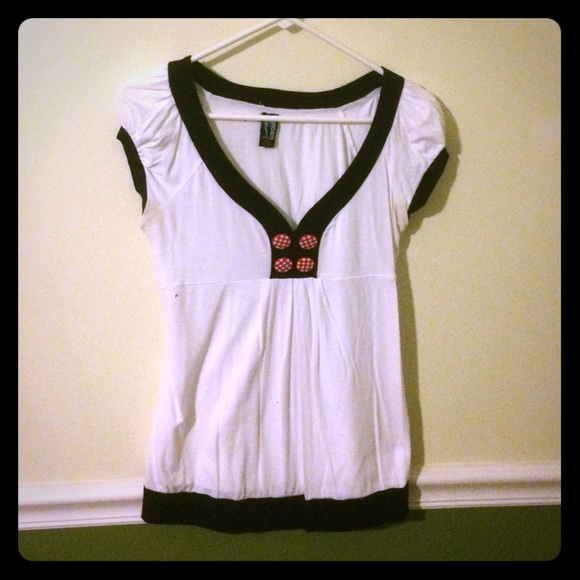 Black and white V neck top