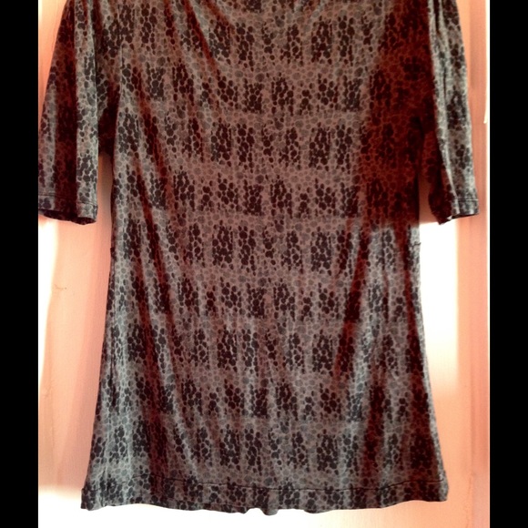 ✨✂️✨EUC Banana Republic Slate Spotted Top - Picture 2 of 3