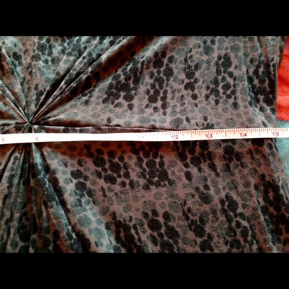 ✨✂️✨EUC Banana Republic Slate Spotted Top - Picture 3 of 3