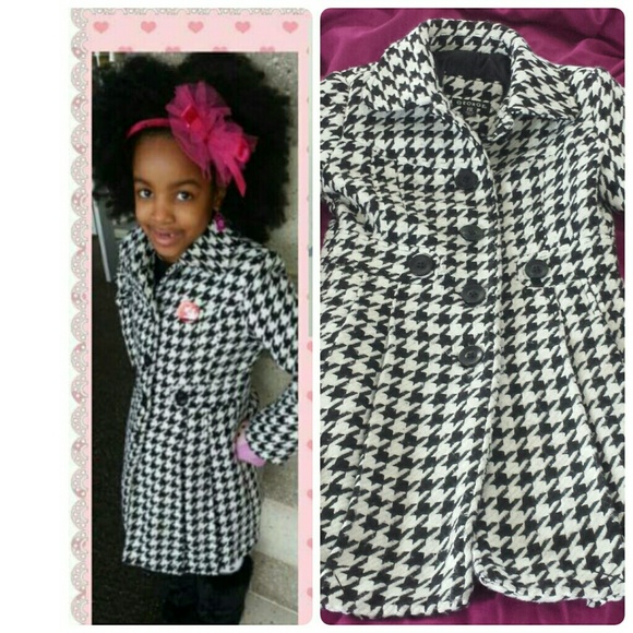 Hoodstooth coat, perfect for fall