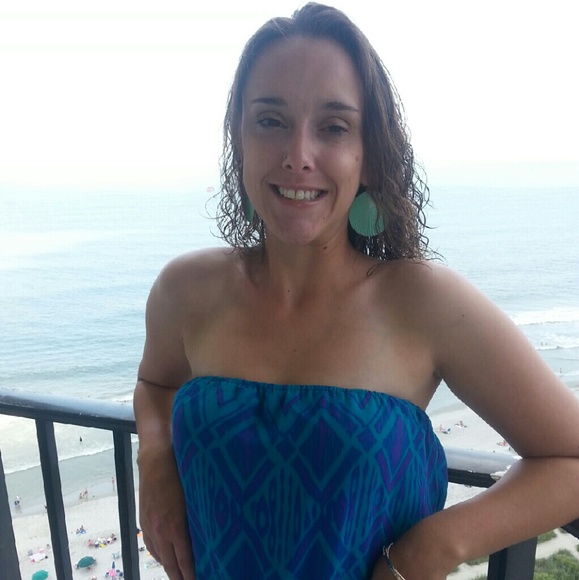 Meet your Posher, Brandy - Picture 2 of 2