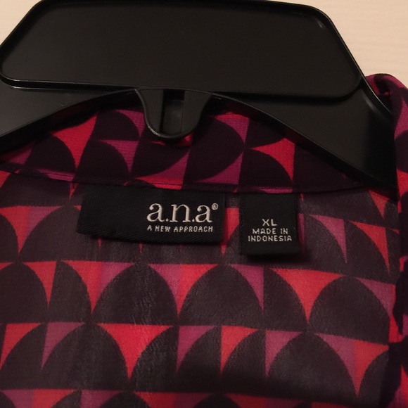 Beautiful ladies blouse sz XL - Picture 3 of 4