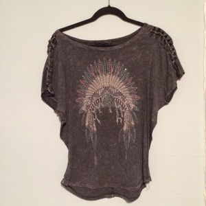 Mandee Headdress Tee Size L