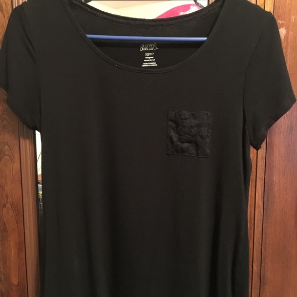 black t-shirt