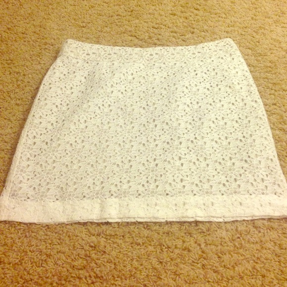 LOFT lace skirt