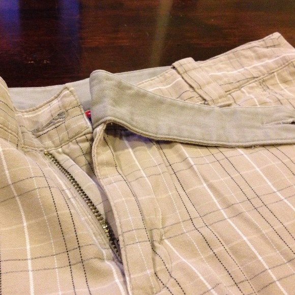 Shorts - Picture 2 of 4