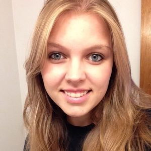 Meet your Posher, Michaela