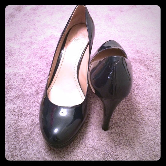Vince Camuto Zella pumps, patent Navy {size 10B}