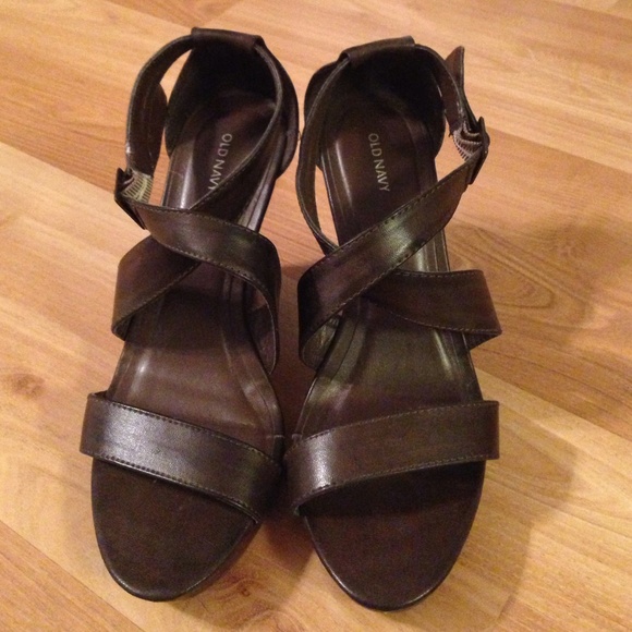 Old Navy Brown Wedges
