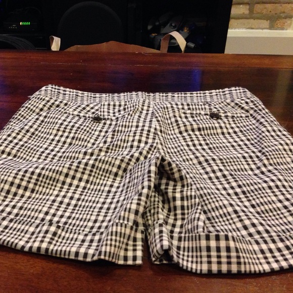 Shorts - Picture 3 of 4