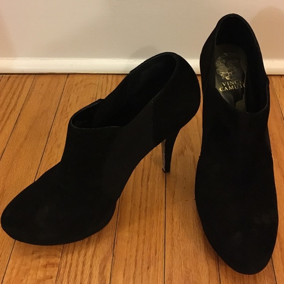 Vince Camuto black suede "Jordy" bootie
