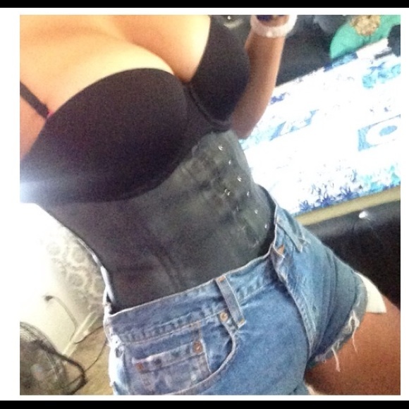 Anne Michelle waist trainer