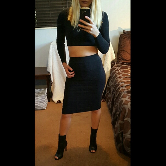 Dresses & Skirts - SALE Skirt and crop top set