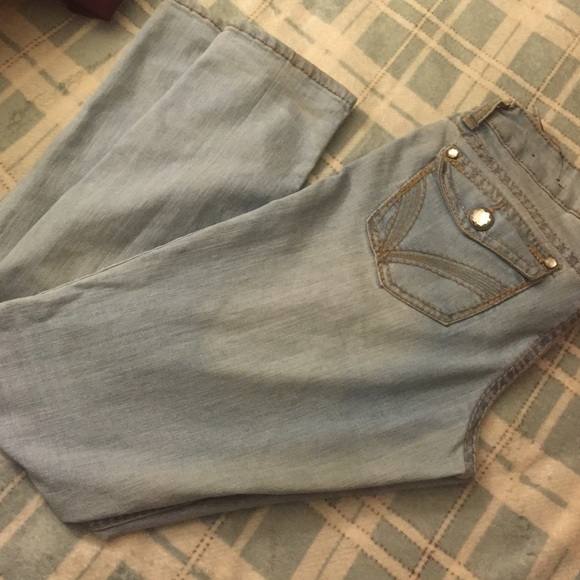 Jeans - Picture 2 of 3