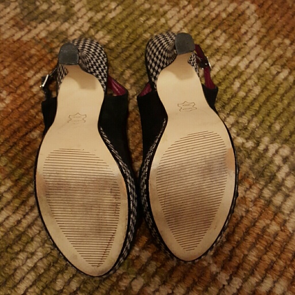 Steve Madden suede hounds tooth heels - Picture 4 of 4